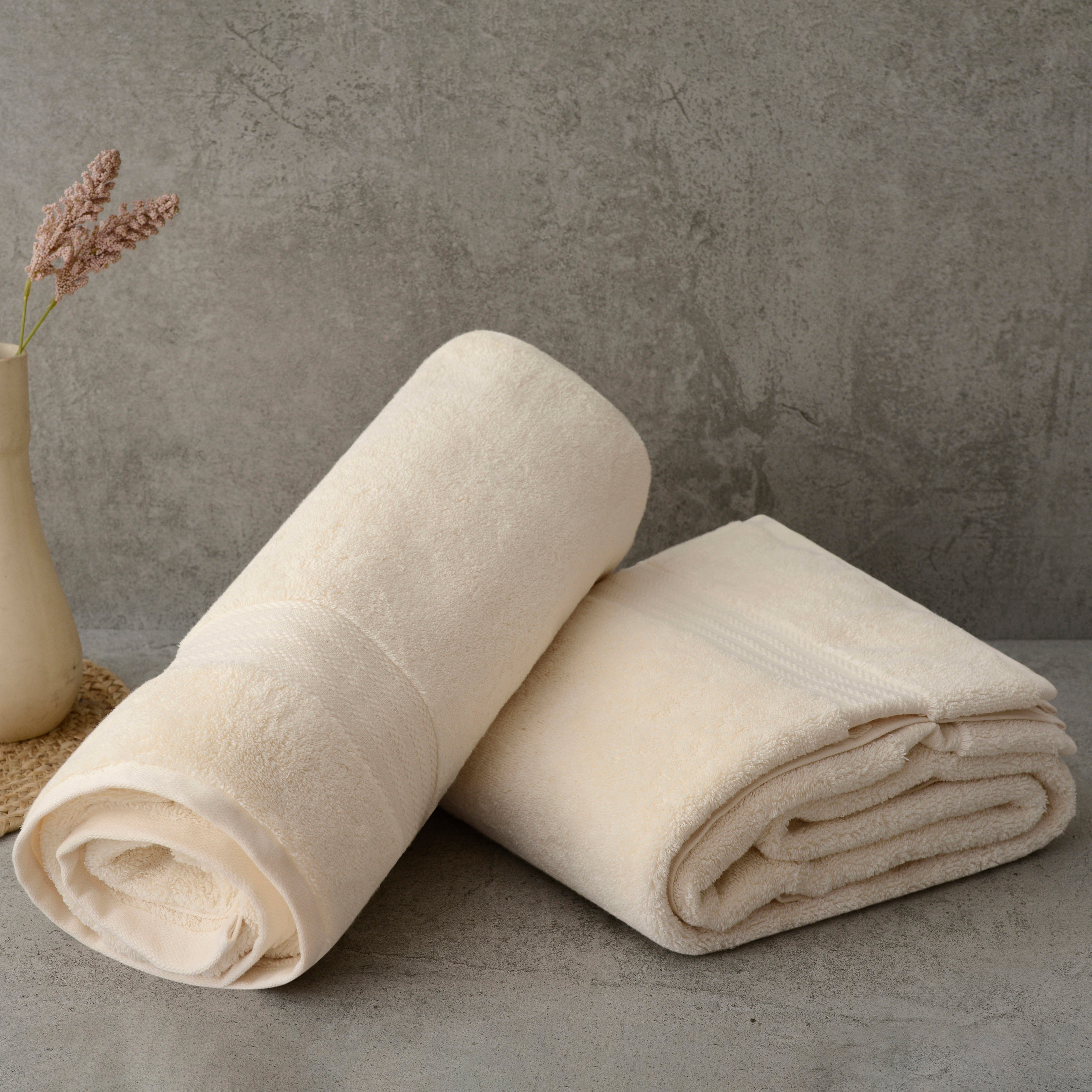 Abbie Organic Cotton Black and White Bath Towels
