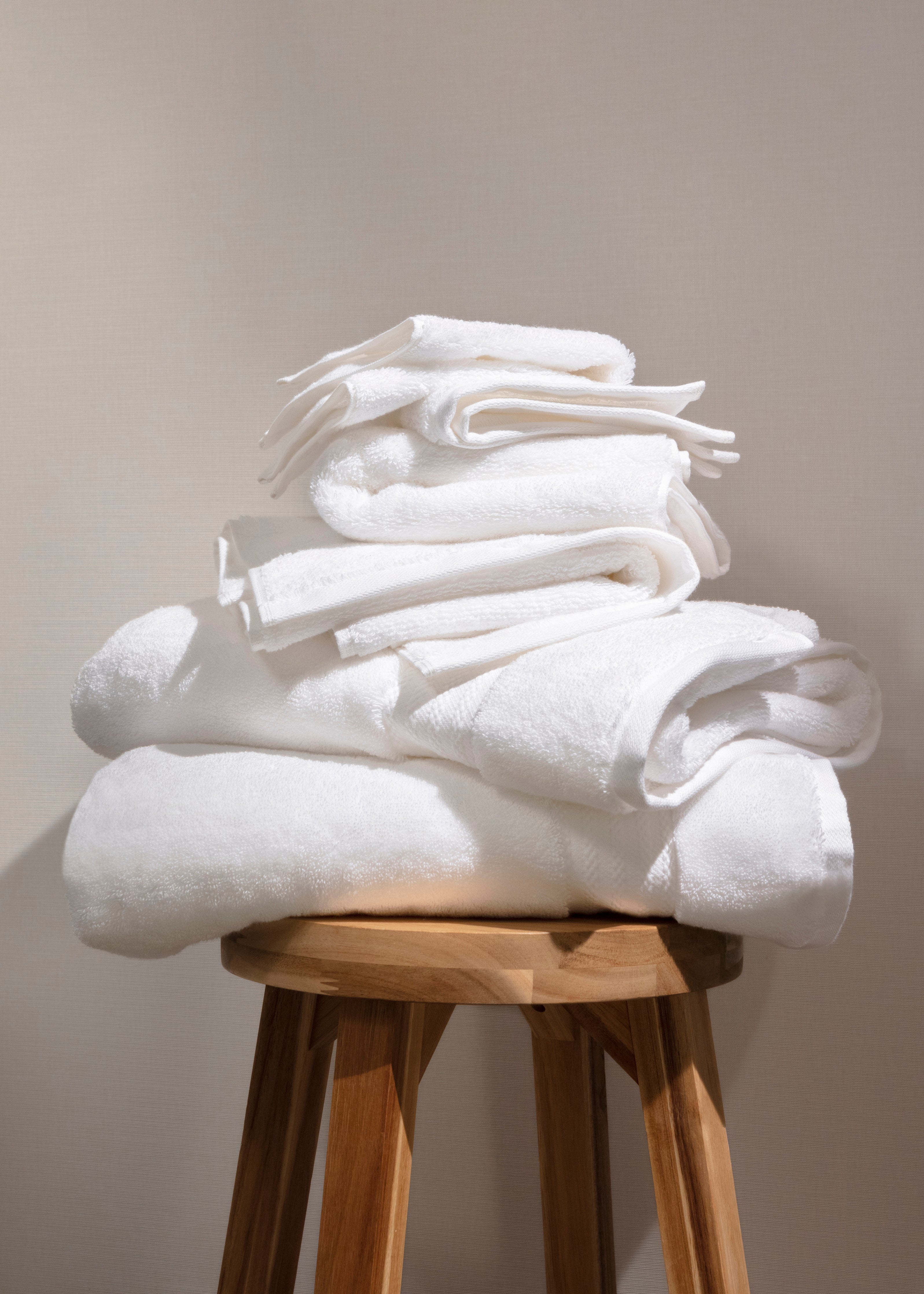 FABDREAMS 100% Organic Cotton Bath Sheet Set of 2 | Oversized Bath Towels |  Ultra Soft Bath Sheet | Spa Hotel Premium Bath Towels | GOTS Certified 